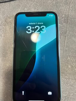 iPhone 11 64 Gb green - 3