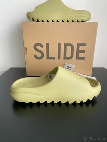 YEEZY SLIDE RESIN - 3