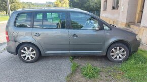 VW Touran 1,6 Fsi, 85kW, r. 2004 - 3