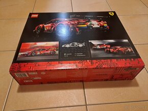 LEGO Technic 42125 Ferrari 488 GTE „AF Corse #51” - 3