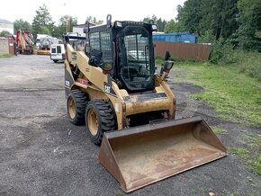 Prodám CATERPILLAR 242B - 3