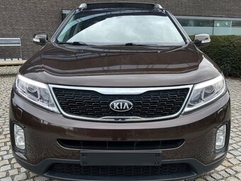 Kia Sorento 2.2CRDi 4x4 AUT KAM TAŽNÉ SERVISKA PANORAMA - 3