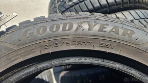 Prodám 4 zimní pneu GOODYEAR 215/55/17,cena je za 4 kusy.Pou - 3