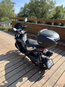 Aprilia SR GT 125 - 3