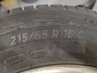 Podám - 215/65R16C pneumatika nákladní Michelin Agilis 3 - 3