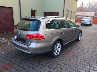 VW Passat B7 Alltrack 2.0 Tdi 125 kW DSG 4x4 combi - 3