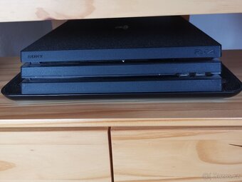 Sony Playstation 4 Pro (PS4), 1 TB - - 3