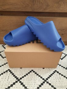 Yeezy Slide - Azure - 3