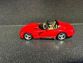 Dodge Viper 1:18 - 3