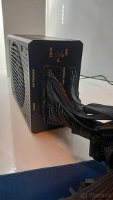 Corsair HX1200, 80 PLUS PLATINUM - 3