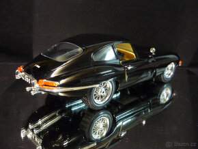 Jaguar E Type Coupe černý Bburago 1/18 - 3