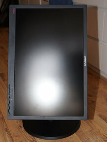 1920x1200 16:10 22'' monitor Lenovo ThinkVision L220xwC - 3