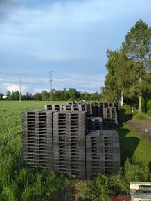 Paleta plastová, pevná nebořící do podkladu díky ližinám - 3