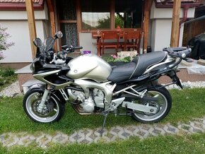 YAMAHA FZ6 2004 - 3