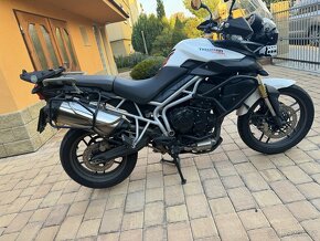 Triumph Tiger 800 - 3