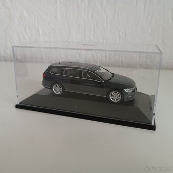 Prodám originální kovový model zn. VW Passat - 3