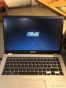 Asus - 3