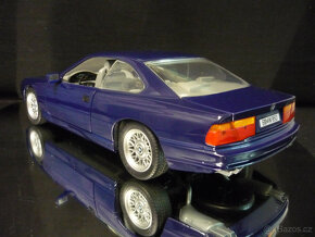 BMW 850i Revell 1/18 - 3