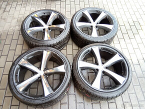 ALU 10Jx22 5x130 et45 PNEU 295/30R22 - 3