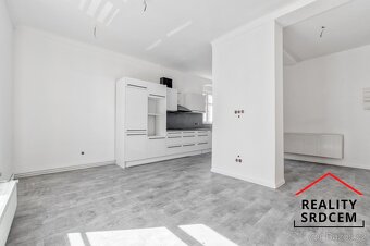 Pronájem rekontruovaného bytu s parkováním 2+kk, 60m2, ul. O - 3