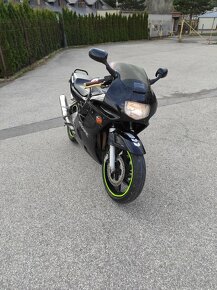 Honda CBR 600f - 3