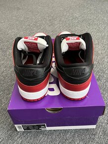 Nike SB Dunk Low Pro J-pack Chicago - 3