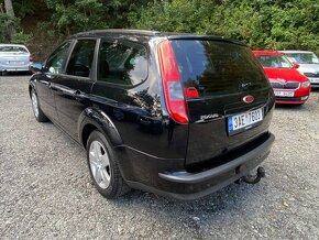 Ford Focus Combi 1.6i tažné klimatizace tempomat 2007 - 3