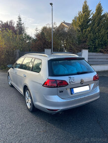 VOLKSWAGEN GOLF 1.6TDi VÝBAVA - 3