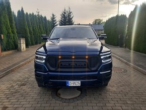 Dodge RAM rv 2020 5.7 Hemi 4x4 novy model LATARAMIE - 3