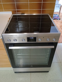 Nový elektrický sporák Electrolux LKR64020AX (sklokeramika) - 3