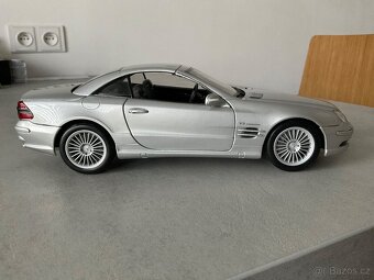 Model Mercedes Benz SL 55AMG 1:18 - 3