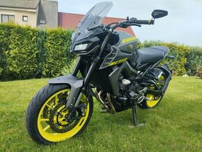 Yamaha MT09 - 3