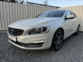 Volvo V60 2,0 d,133kW,D4,Ocean Race,ČR - 3