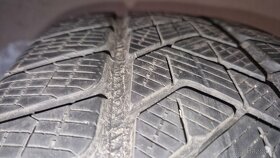 Prodám 4ks 235/55 R19 101H Pirelli Winter Scorpion zimní - 3