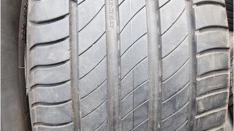 Letní pneu 235/45/18 Michelin - 3