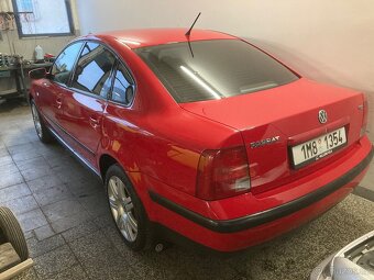 Volkswagen Passat 1.9 TDI 66 kw - 3