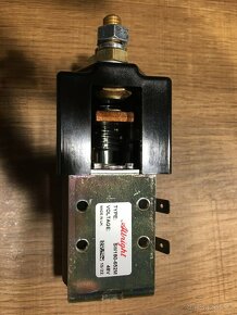 Albright SW180-652M contactor 48V 200A rele - 3