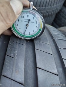 255/40/18 letni pneu PIRELLI 255 40 18 - 3