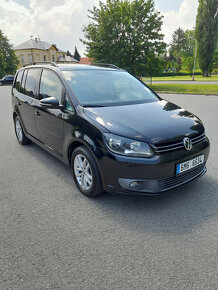 Volkswagen Touran 1,6 TDi DSG 7 míst - 3