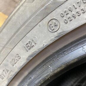 Zimní pneu 235/55 R17 103V Barum 6mm - 3