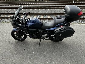 Yamaha Fazer 600 - 3