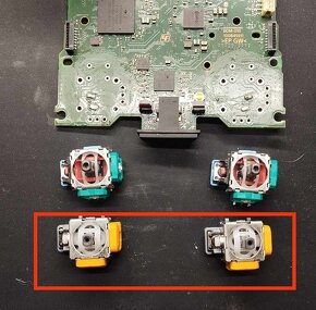 PlayStation 5 ovladač Hall Effect analogs - 3