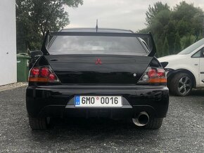 Mitsubishi Lancer Evo 9 - 3