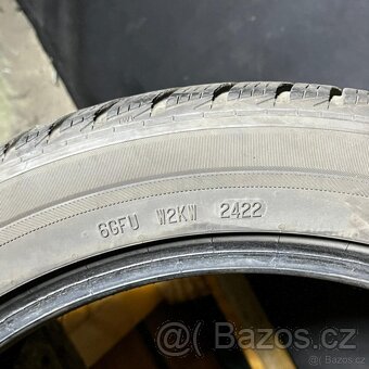 Zimní pneu 235/45 R18 98V Barum 5mm - 3