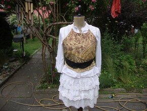 Starožitná dřevěná krejčovská panna + starožitné oblečení - 3