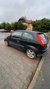 Ford Fiesta 1.3i - 3