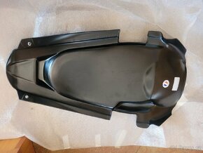 Suzuki GSR600 podsedlový plast ERMAX - 3