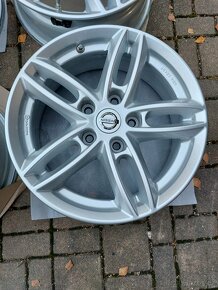 Prodám alu disky orig Nissan R16 5x114,3 - 3