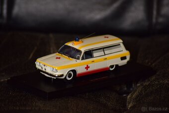 Tatra 603A Sanitka Autocult 1/43 - 3