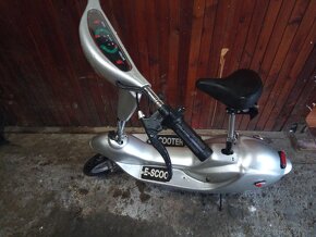 ELEKTRICKÝ SCOOTER 250W - 3